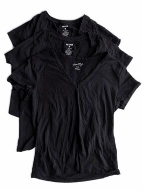 (3- Bundle) Women's Black V-Neck Tee True Classic & Universal Thread
